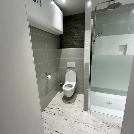 Apartment Dans Ancienne Ferme Thoiry (Ain)